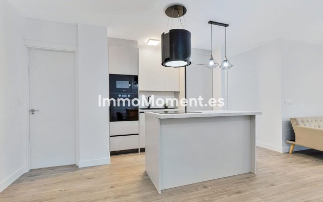 Resale - Apartment - Fuengirola - Fuengirola Centro