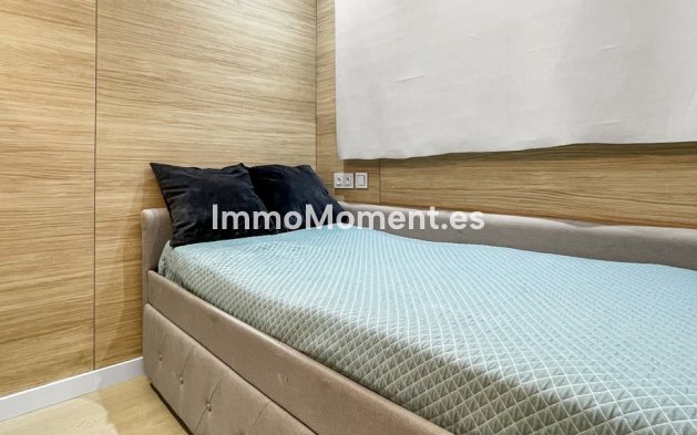 Resale - Apartment - Torrevieja - Torrevieja Centro