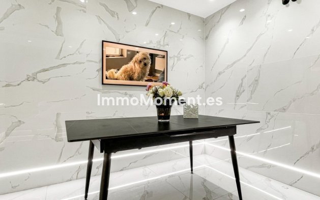 Resale - Apartment - Torrevieja - Torrevieja Centro