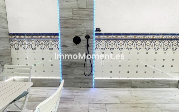 Resale - Apartment - Torrevieja - Torrevieja Centro