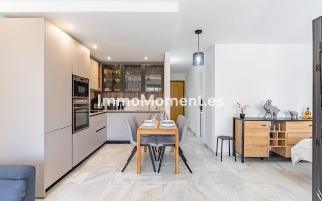 Resale - Apartment - Benalmadena - Benalmadena Costa
