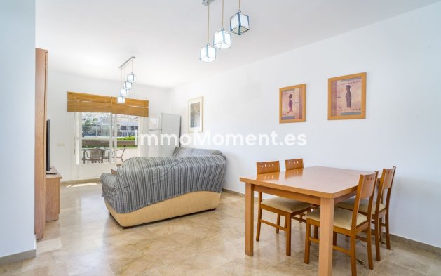 Wiederverkauf - Wohnung - Estepona  - Selwo