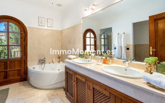 Resale - Detached villa - Benahavís - El Madroñal
