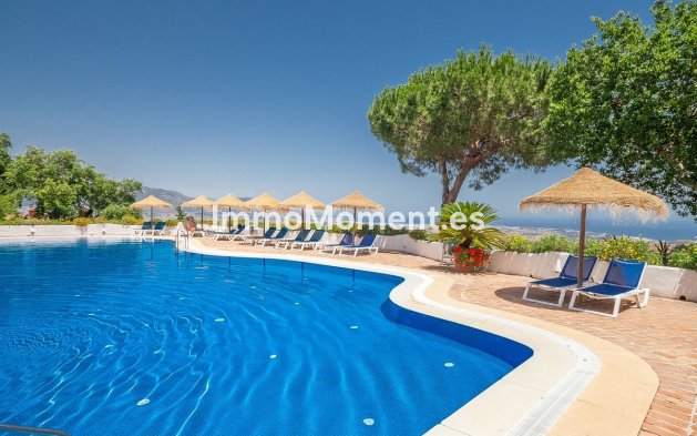 Resale - Apartment - Marbella - La Mairena