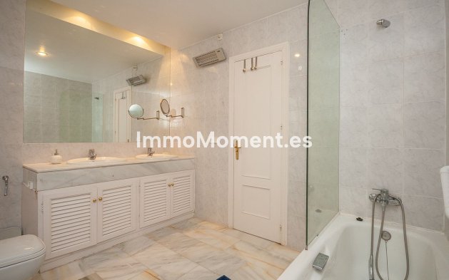 Resale - Apartment - Marbella - La Mairena