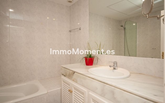 Resale - Apartment - Marbella - La Mairena