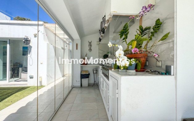 Reventa - Villa independiente - Estepona  - Costalita