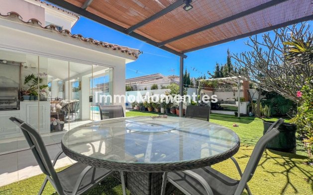 Reventa - Villa independiente - Estepona  - Costalita