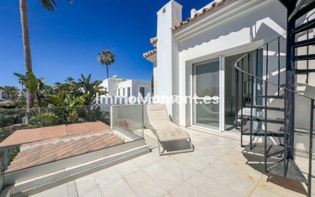 Reventa - Villa independiente - Estepona  - Costalita