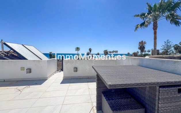 Reventa - Villa independiente - Estepona  - Costalita