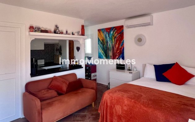 Resale - Apartment - Benahavís - Benahavís Centro