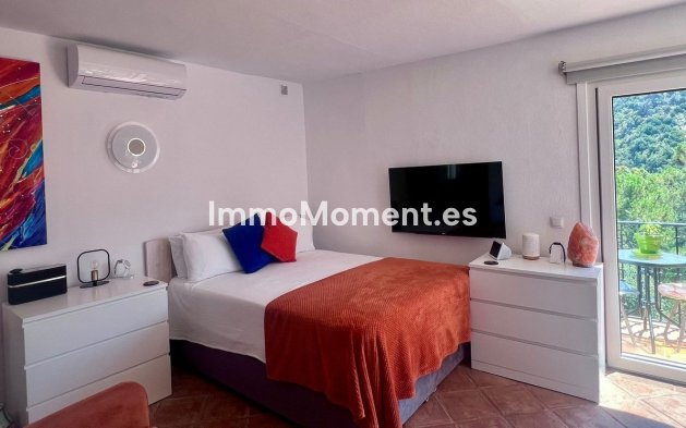 Resale - Apartment - Benahavís - Benahavís Centro