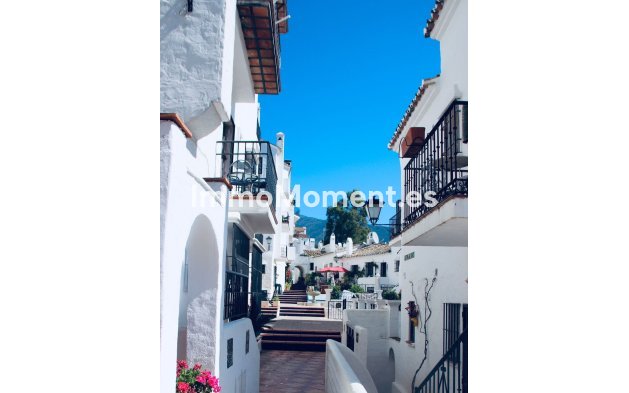 Resale - Apartment - Benahavís - Benahavís Centro
