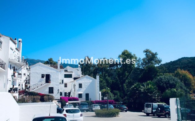 Resale - Apartment - Benahavís - Benahavís Centro