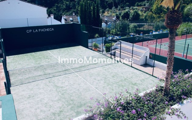 Resale - Apartment - Benahavís - Benahavís Centro