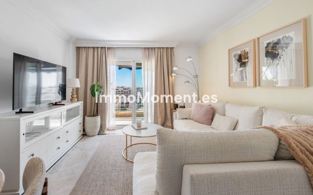 Resale - Apartment - Marbella - Puerto Banús