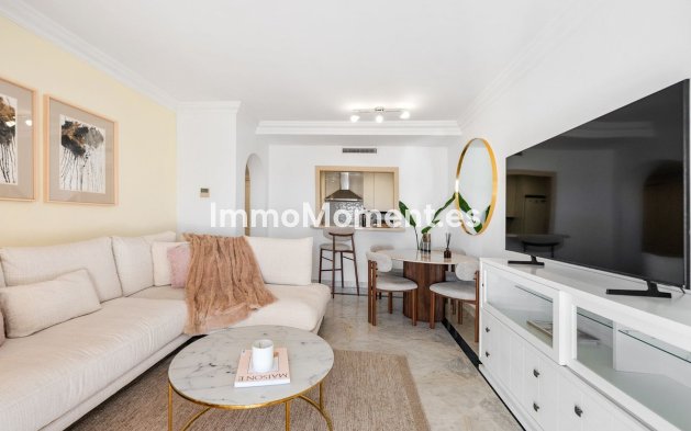 Resale - Apartment - Marbella - Puerto Banús