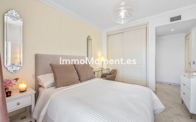 Resale - Apartment - Marbella - Puerto Banús