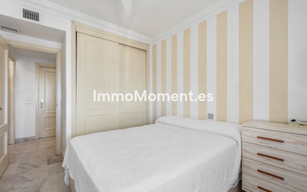 Resale - Apartment - Marbella - Puerto Banús