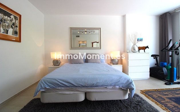 Resale - Detached villa - Marbella - Nueva Andalucía