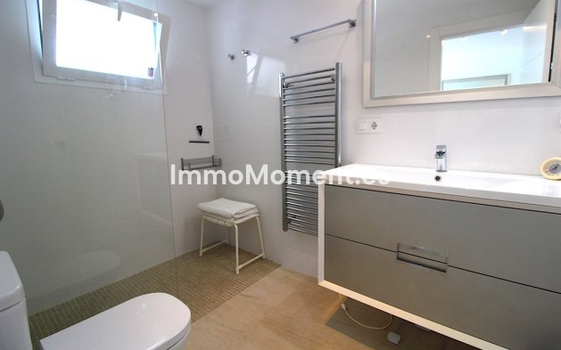 Resale - Detached villa - Marbella - Nueva Andalucía
