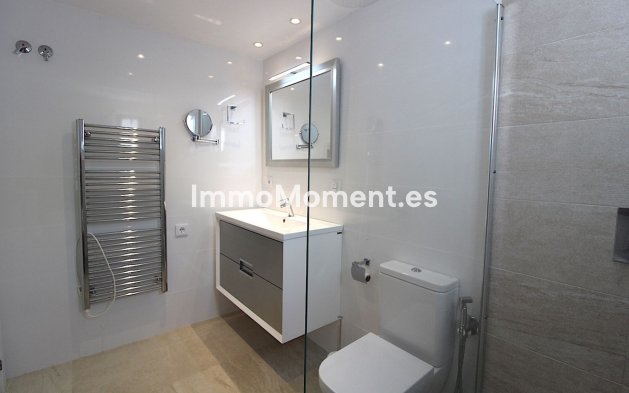 Resale - Detached villa - Marbella - Nueva Andalucía