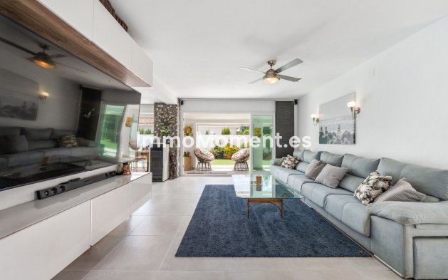 Resale - Detached villa - Estepona - Estepona Centro
