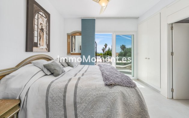 Resale - Detached villa - Estepona - Estepona Centro