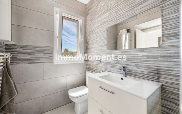 Resale - Detached villa - Estepona - Estepona Centro