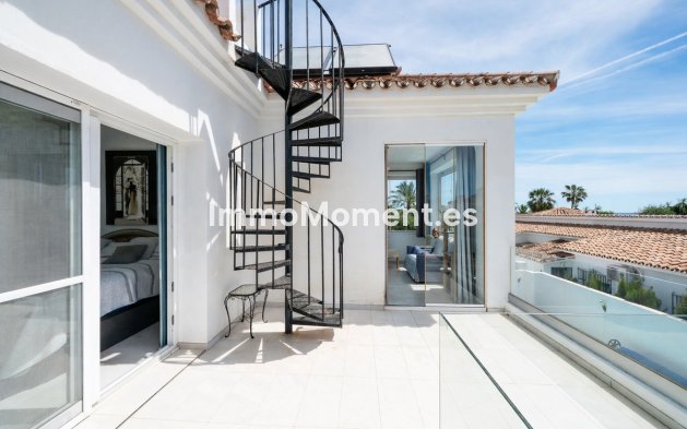 Resale - Detached villa - Estepona - Estepona Centro