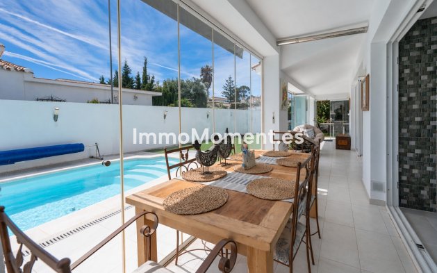 Resale - Detached villa - Estepona - Estepona Centro