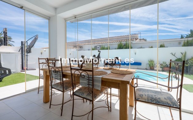 Resale - Detached villa - Estepona - Estepona Centro