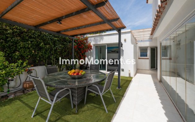 Resale - Detached villa - Estepona - Estepona Centro