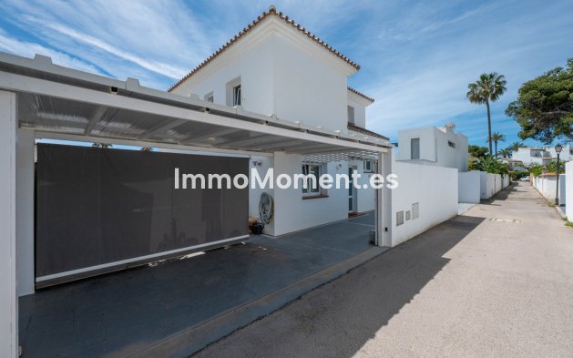 Resale - Detached villa - Estepona - Estepona Centro