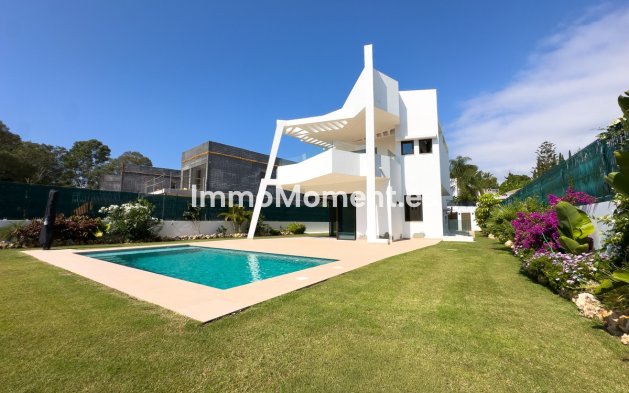 Wiederverkauf - Freistehende Villa - Estepona  - Estepona Centro