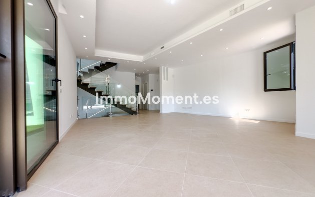Wiederverkauf - Freistehende Villa - Estepona  - Estepona Centro