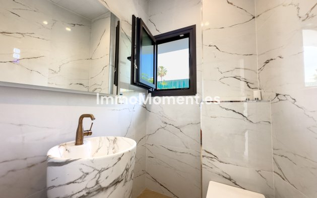 Wiederverkauf - Freistehende Villa - Estepona  - Estepona Centro