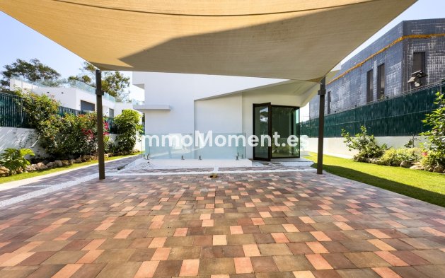 Wiederverkauf - Freistehende Villa - Estepona  - Estepona Centro