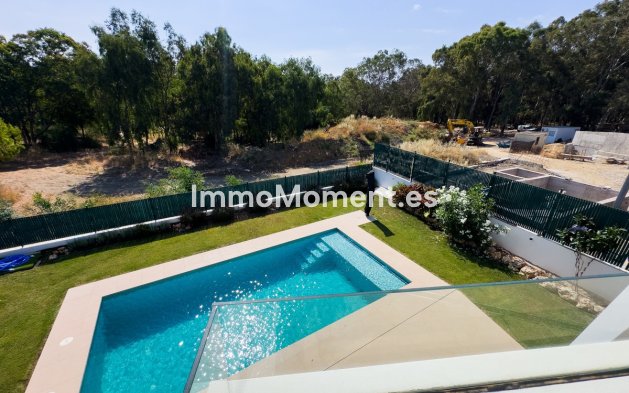 Wiederverkauf - Freistehende Villa - Estepona  - Estepona Centro