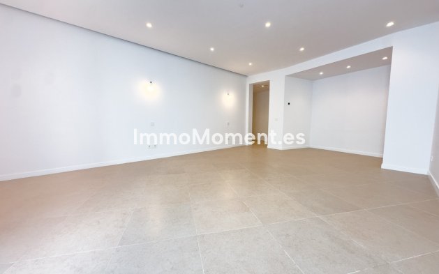 Wiederverkauf - Freistehende Villa - Estepona  - Estepona Centro