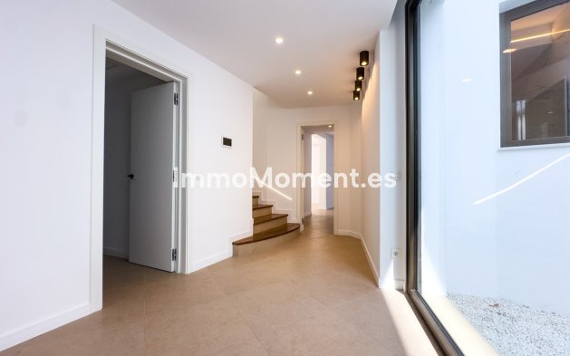 Wiederverkauf - Freistehende Villa - Estepona  - Estepona Centro