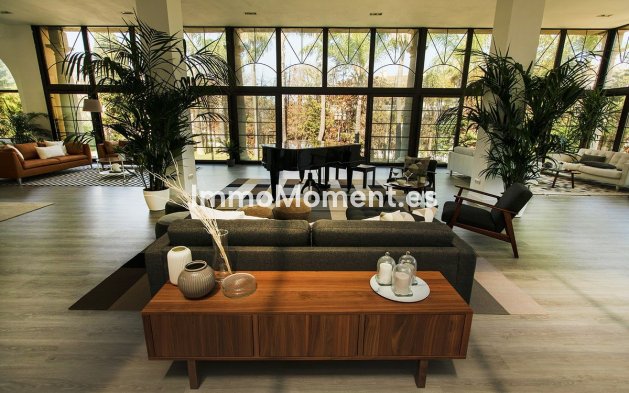 Wiederverkauf - Freistehende Villa - Marbella - Nueva Andalucía