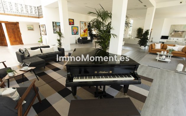 Wiederverkauf - Freistehende Villa - Marbella - Nueva Andalucía