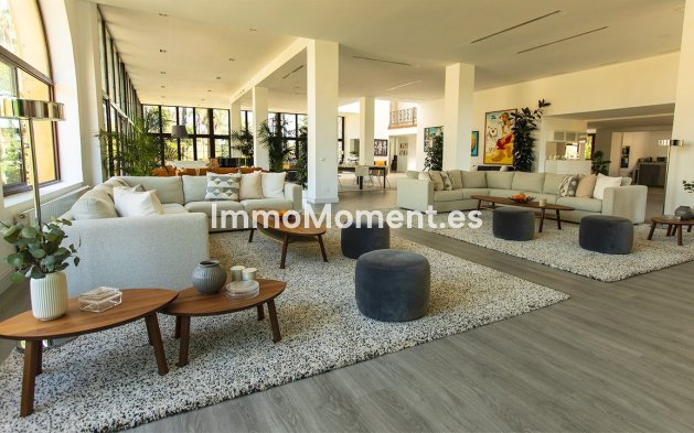 Wiederverkauf - Freistehende Villa - Marbella - Nueva Andalucía