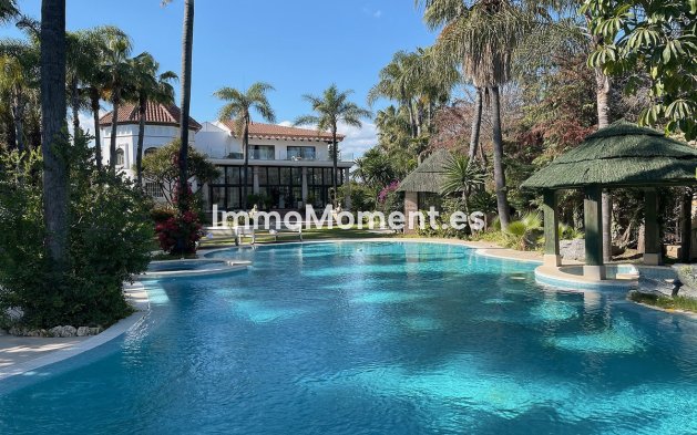 Wiederverkauf - Freistehende Villa - Marbella - Nueva Andalucía
