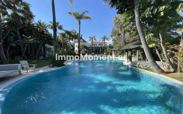 Wiederverkauf - Freistehende Villa - Marbella - Nueva Andalucía