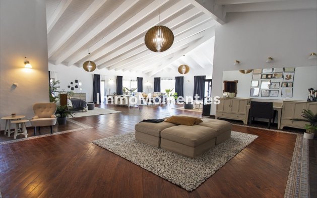 Wiederverkauf - Freistehende Villa - Marbella - Nueva Andalucía