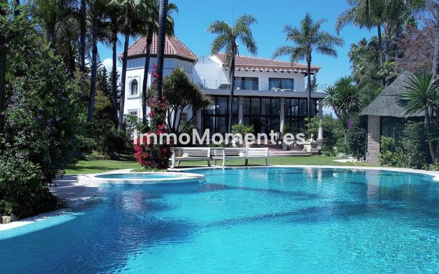 Wiederverkauf - Freistehende Villa - Marbella - Nueva Andalucía