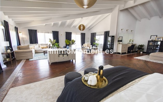 Wiederverkauf - Freistehende Villa - Marbella - Nueva Andalucía