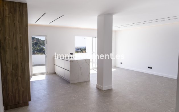 Resale - Apartment - Benahavís - La Quinta
